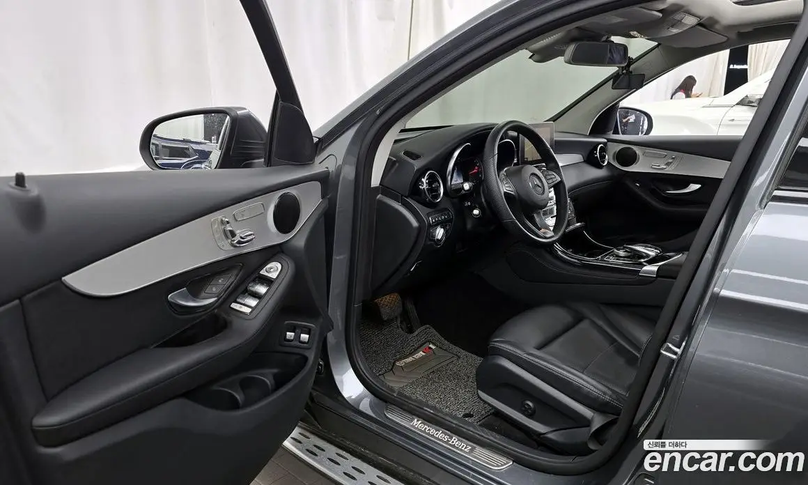 Mercedes-Benz GLC-Class 2018 2.0 автомат (гидро), фото 13 Mercedes-Benz GLC-Class 2018 2.0 автомат (гидро), фото 13