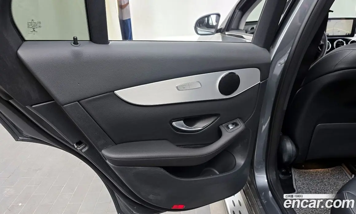 Mercedes-Benz GLC-Class 2018 2.0 автомат (гидро), фото 15 Mercedes-Benz GLC-Class 2018 2.0 автомат (гидро), фото 15