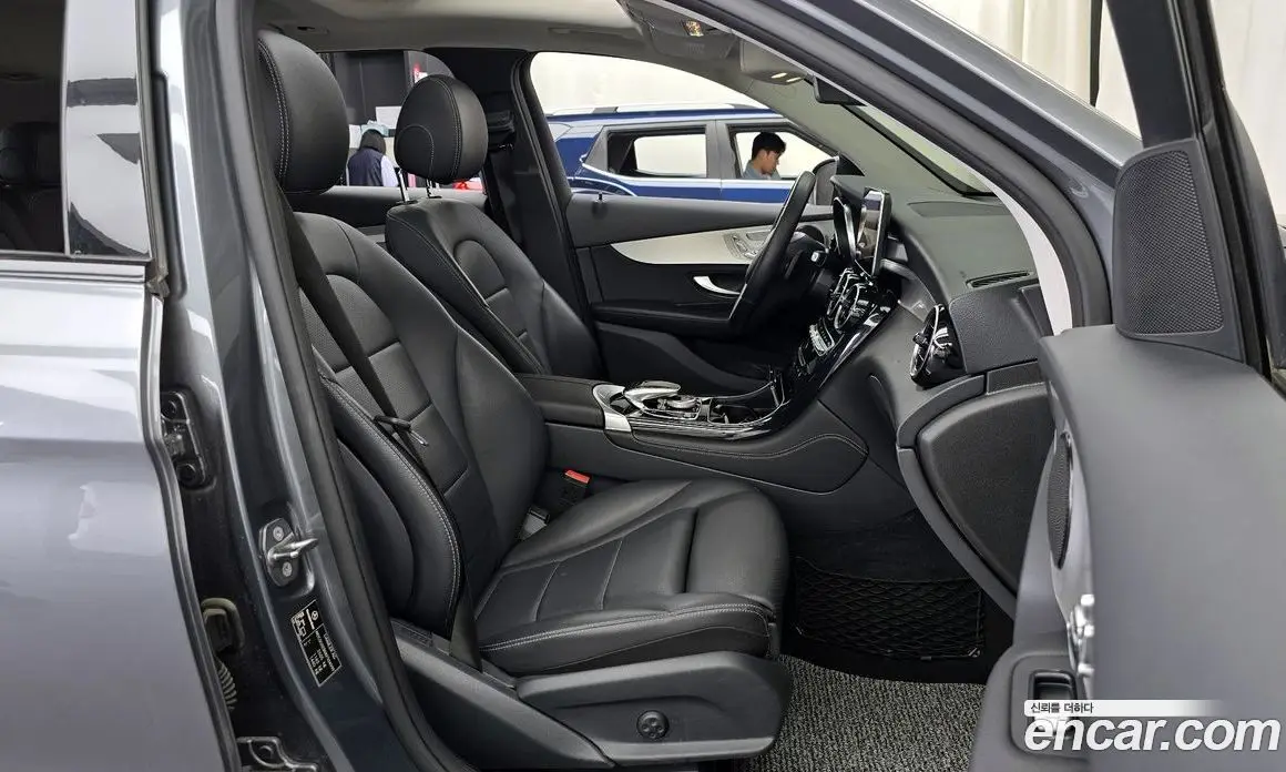 Mercedes-Benz GLC-Class 2018 2.0 автомат (гидро), фото 16 Mercedes-Benz GLC-Class 2018 2.0 автомат (гидро), фото 16