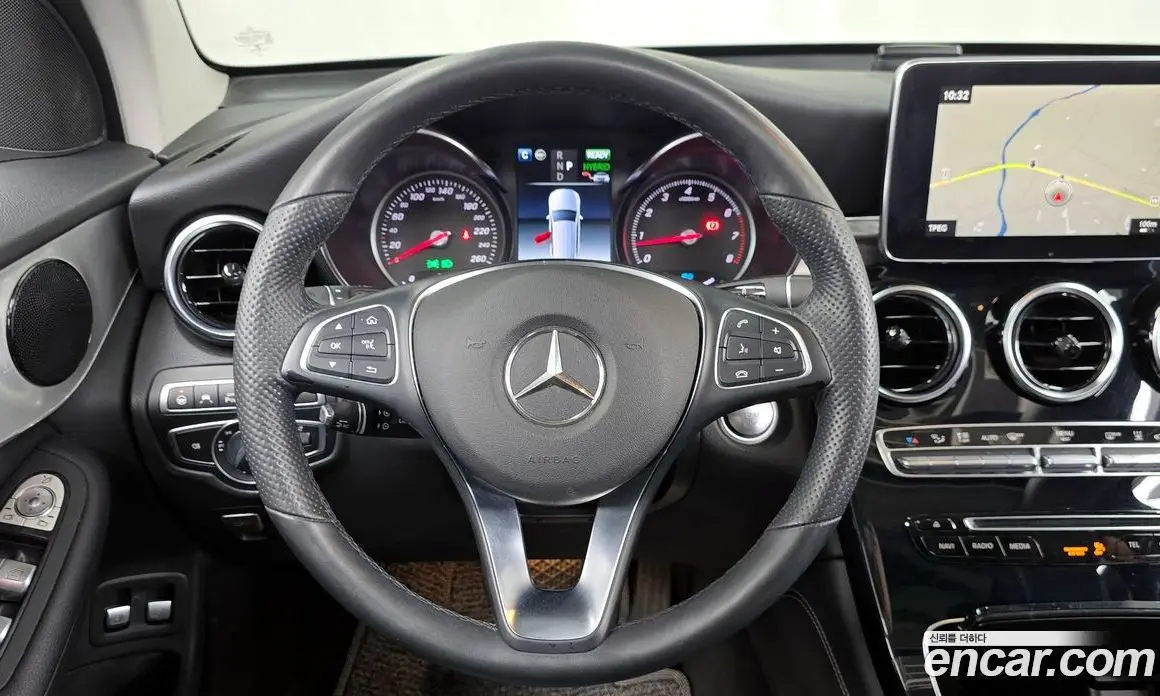 Mercedes-Benz GLC-Class 2018 2.0 автомат (гидро), фото 19 Mercedes-Benz GLC-Class 2018 2.0 автомат (гидро), фото 19