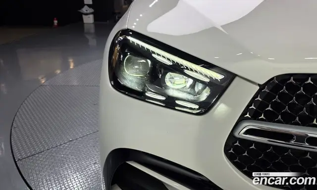 Mercedes-Benz GLE-Class 2024 3.0 автомат (гидро), миниатюра 8