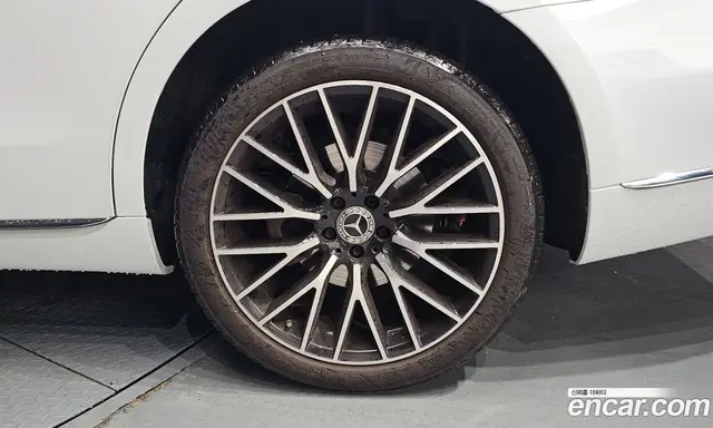 Mercedes-Benz S-Class 2024 3.0 автомат (гидро), миниатюра 7