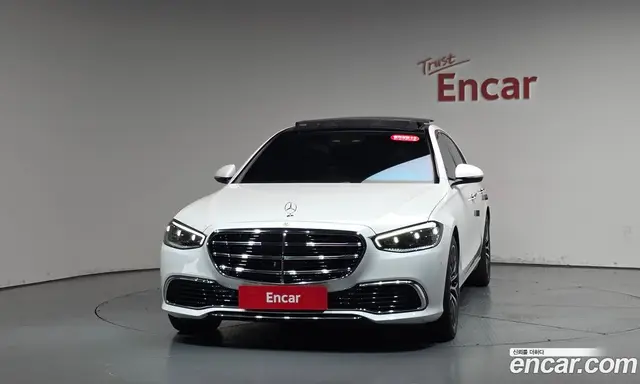 Mercedes-Benz S-Class 2024 4.0 автомат (гидро), миниатюра 2