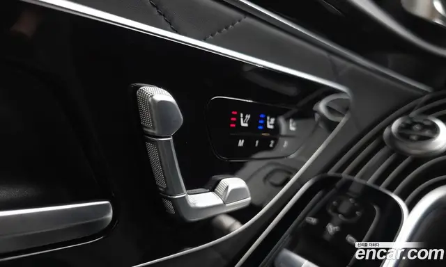Mercedes-Benz S-Class 2024 4.0 автомат (гидро), миниатюра 11