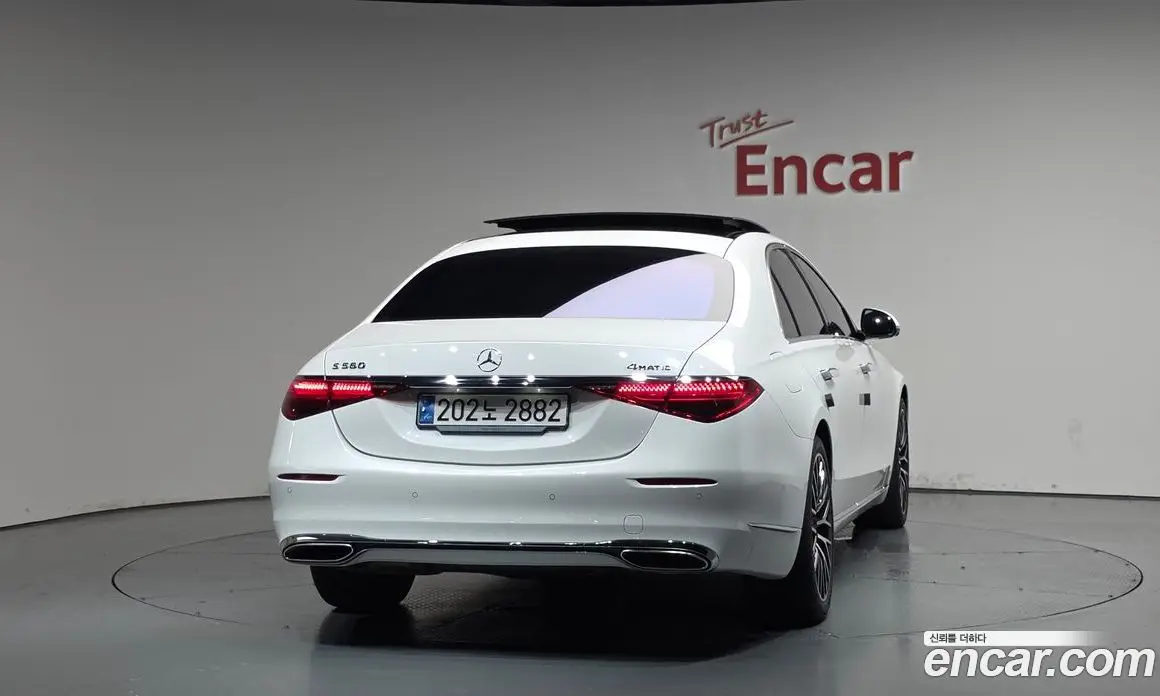 Mercedes-Benz S-Class 2024 4.0 автомат (гидро), фото 3