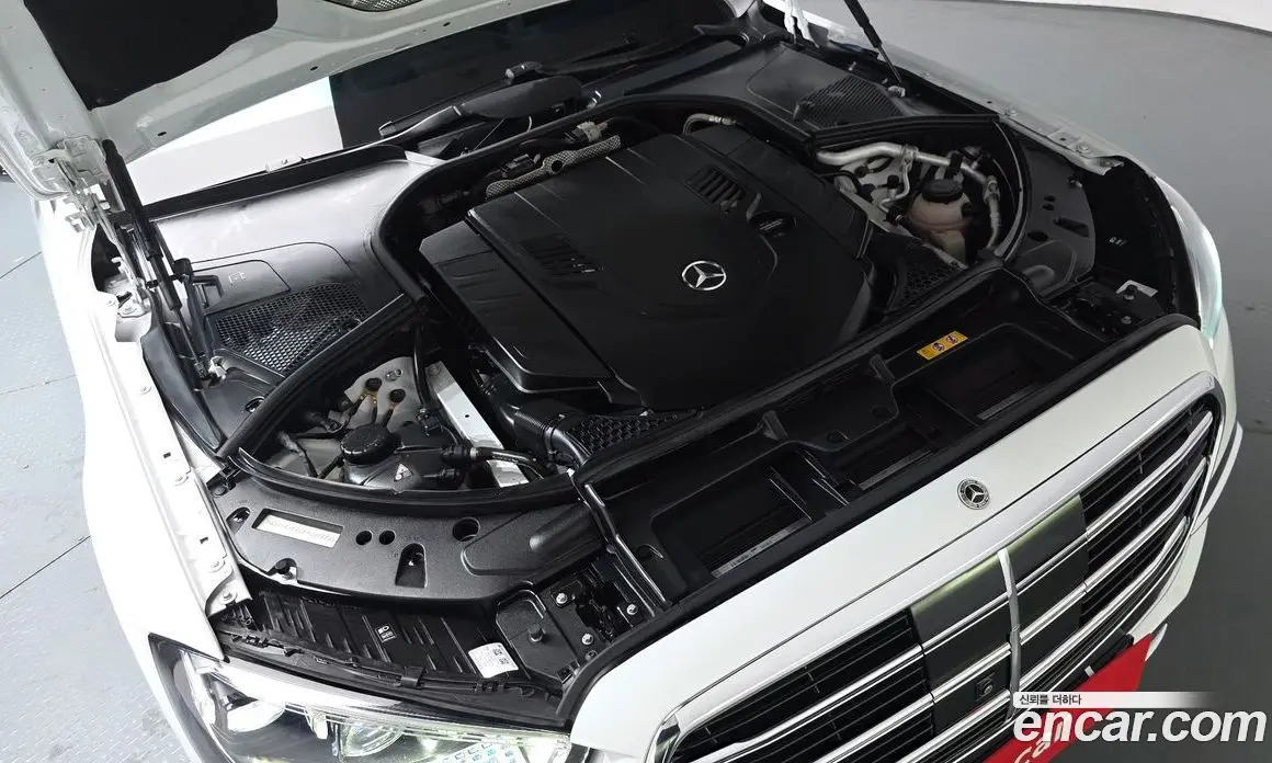 Mercedes-Benz S-Class 2024 4.0 автомат (гидро), фото 5