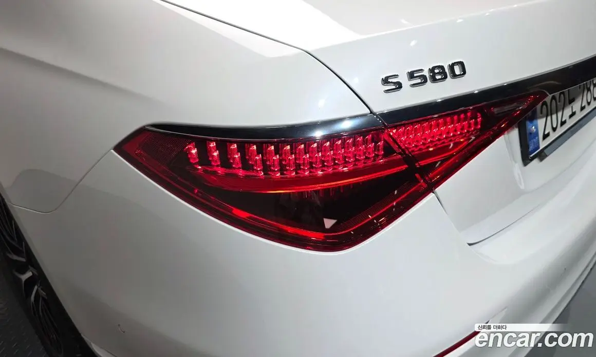 Mercedes-Benz S-Class 2024 4.0 автомат (гидро), фото 8