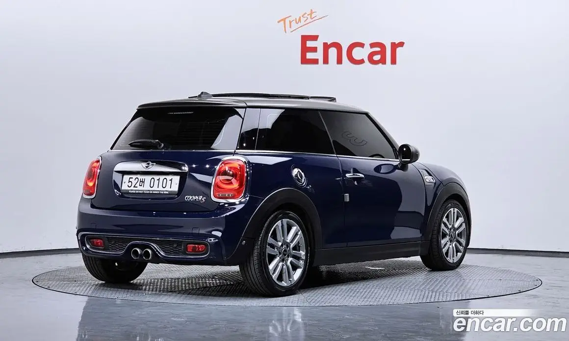 Mini Cooper 2016 2.0 автомат (гидро), фото 2 Mini Cooper 2016 2.0 автомат (гидро), фото 2