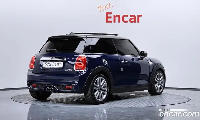 Mini Cooper 2016 2.0 автомат (гидро), миниатюра 2 Mini Cooper 2016 2.0 автомат (гидро), миниатюра 2