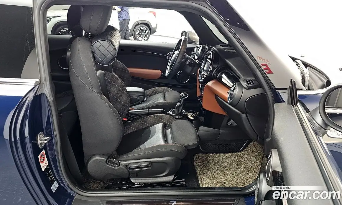 Mini Cooper 2016 2.0 автомат (гидро), фото 11 Mini Cooper 2016 2.0 автомат (гидро), фото 11
