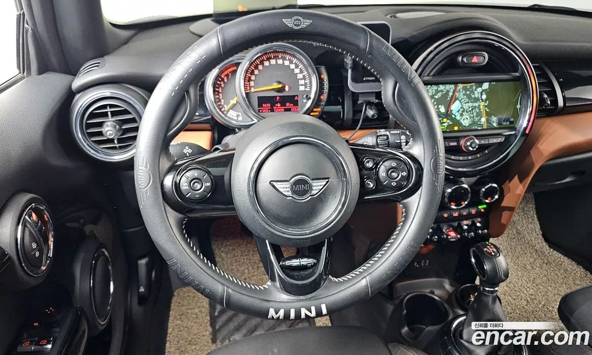 Mini Cooper 2016 2.0 автомат (гидро), фото 12 Mini Cooper 2016 2.0 автомат (гидро), фото 12