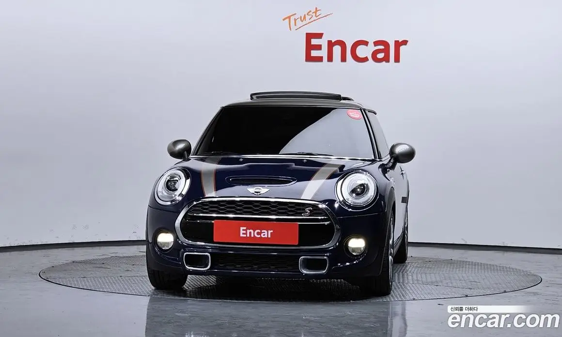 Mini Cooper 2016 2.0 автомат (гидро), фото 3 Mini Cooper 2016 2.0 автомат (гидро), фото 3