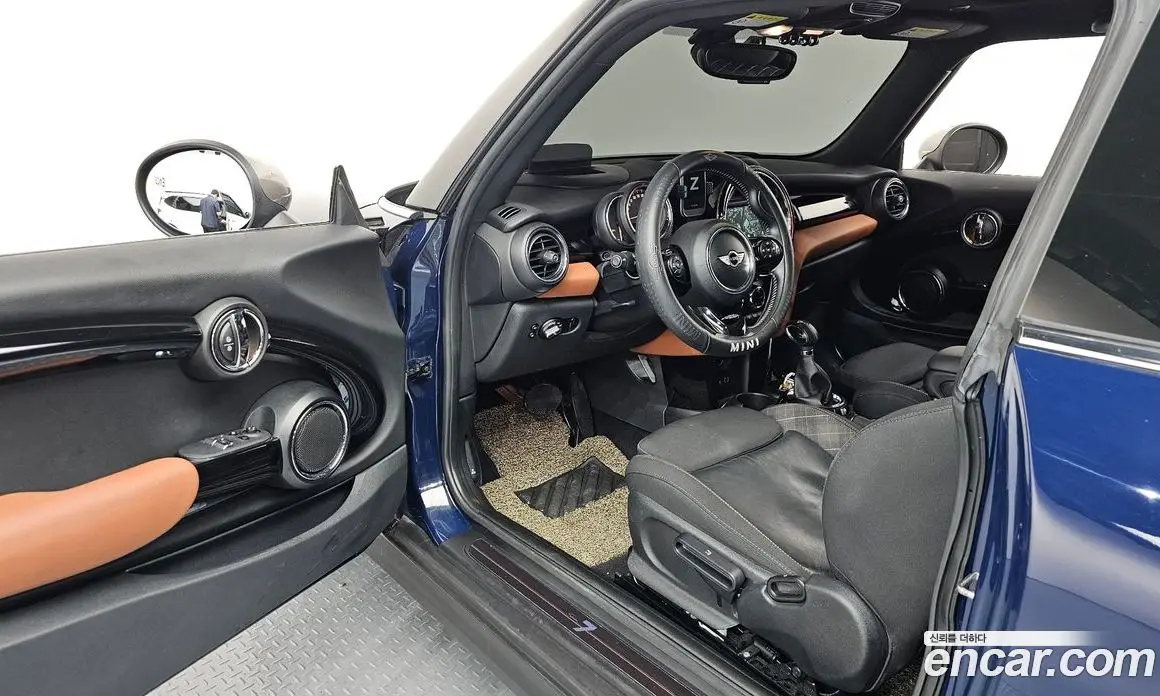 Mini Cooper 2016 2.0 автомат (гидро), фото 10 Mini Cooper 2016 2.0 автомат (гидро), фото 10