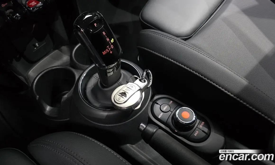 Mini Cooper 2021 1.5 автомат (гидро), фото 12