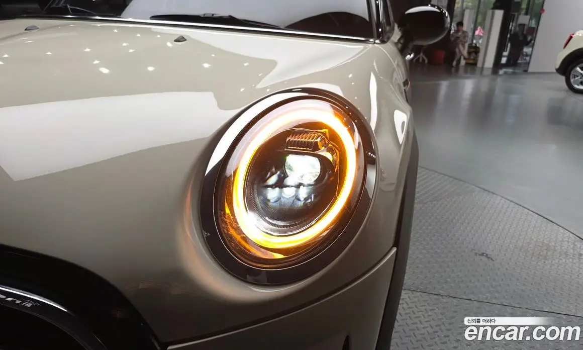 Mini Cooper 2021 1.5 автомат (гидро), фото 8