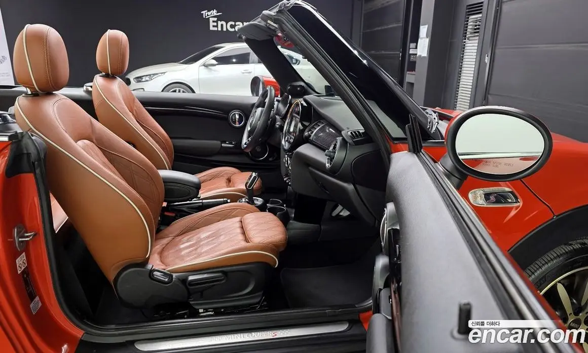 Mini Cooper Convertible 2021 2.0 автомат (гидро), фото 16 Mini Cooper Convertible 2021 2.0 автомат (гидро), фото 16