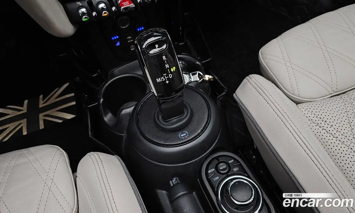 Mini Cooper Convertible 2022 2.0 автомат (гидро), фото 12 Mini Cooper Convertible 2022 2.0 автомат (гидро), фото 12