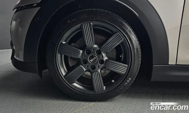 Mini Cooper Convertible 2022 2.0 автомат (гидро), миниатюра 5 Mini Cooper Convertible 2022 2.0 автомат (гидро), миниатюра 5