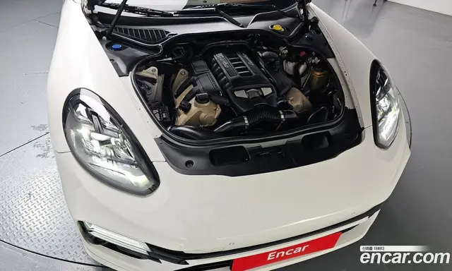 Porsche Panamera 2010 4.8 автомат (гидро), миниатюра 5