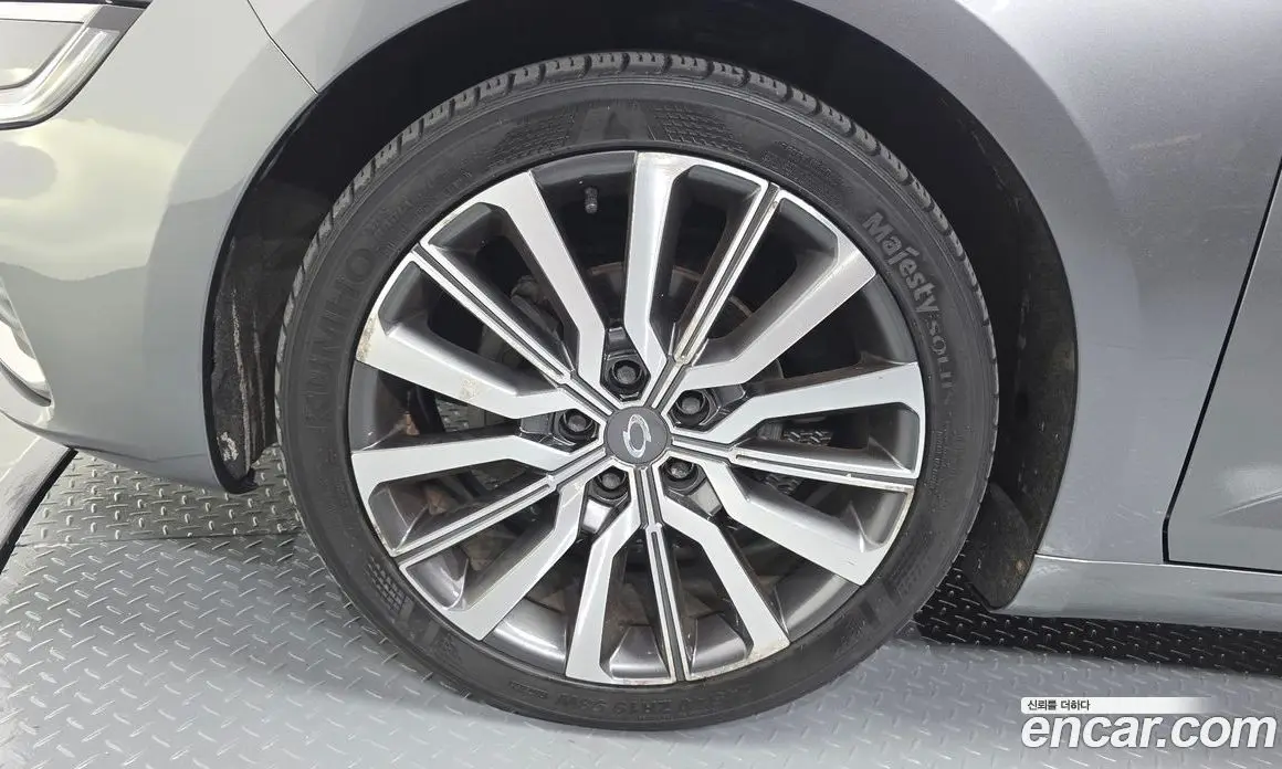 Renault (Samsung) SM6 2020 1.3 автомат (гидро), фото 10 Renault (Samsung) SM6 2020 1.3 автомат (гидро), фото 10