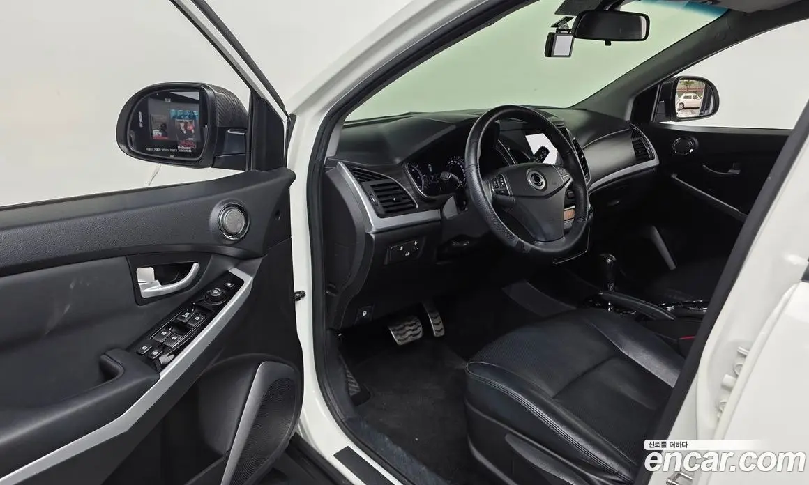 SsangYong Korando 2016 2.2 автомат (гидро), фото 13