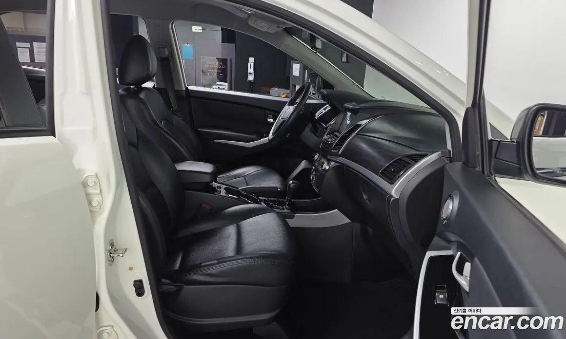 SsangYong Korando 2016 2.2 автомат (гидро), фото 17