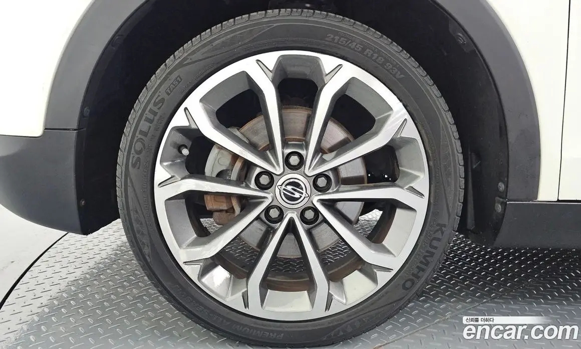 SsangYong TIBOLI 2017 1.6 автомат (гидро), фото 5