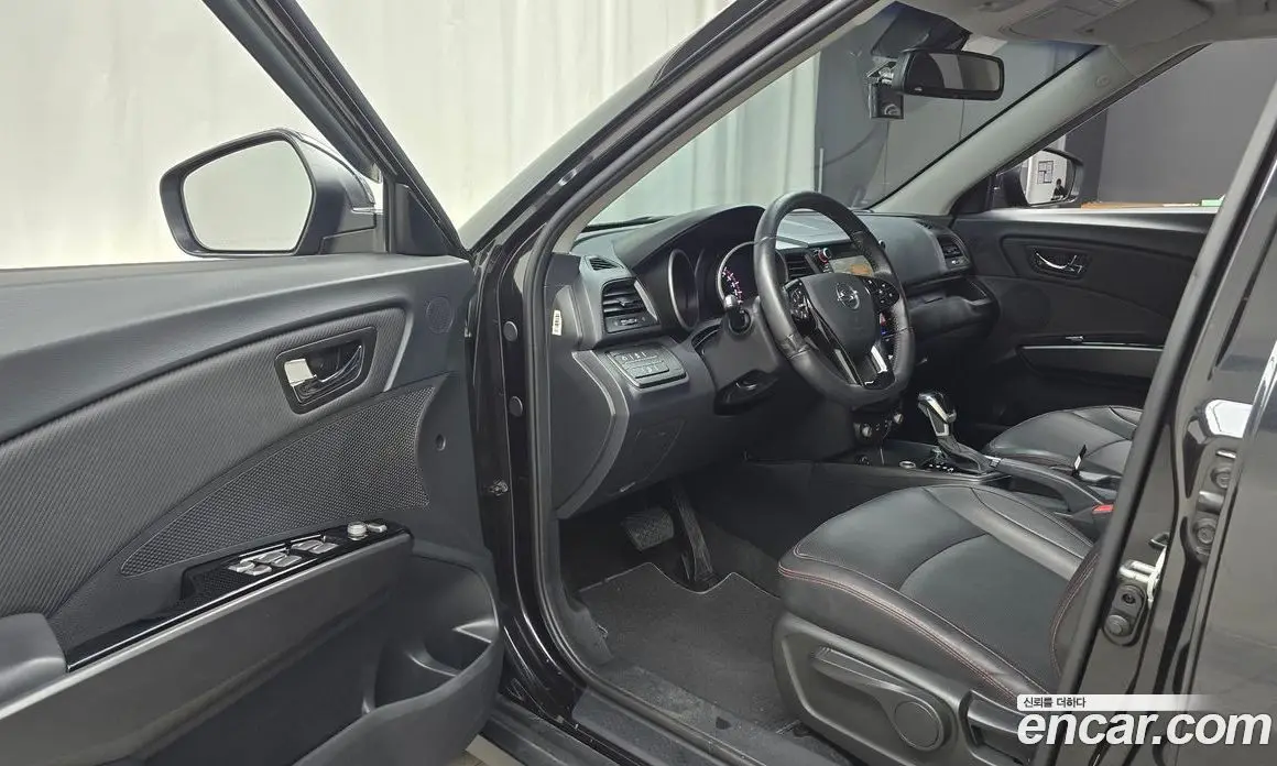 SsangYong TIBOLI 2018 1.6 автомат (гидро), фото 12 SsangYong TIBOLI 2018 1.6 автомат (гидро), фото 12