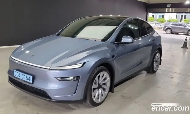 Tesla Model Y, 2025, 12 350 км Tesla Model Y, 2025, 12 350 км