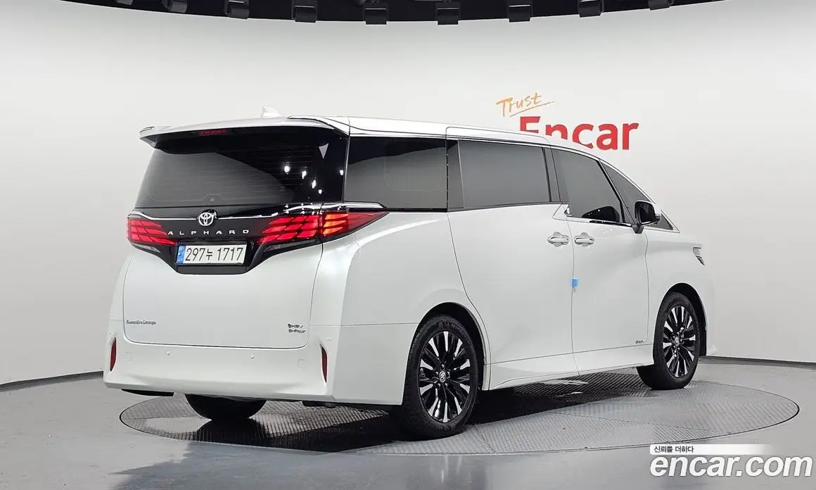 Toyota Alphard 2024 2.5 автомат (гидро), фото 1 Toyota Alphard 2024 2.5 автомат (гидро), фото 1