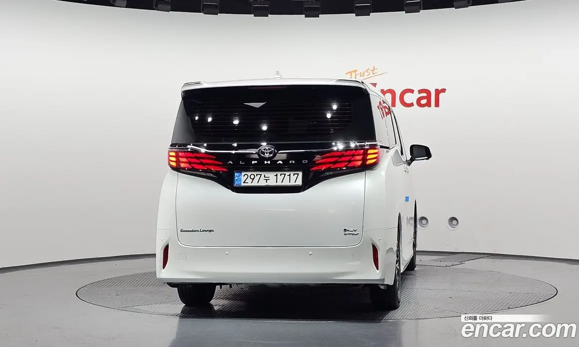 Toyota Alphard 2024 2.5 автомат (гидро), фото 3 Toyota Alphard 2024 2.5 автомат (гидро), фото 3
