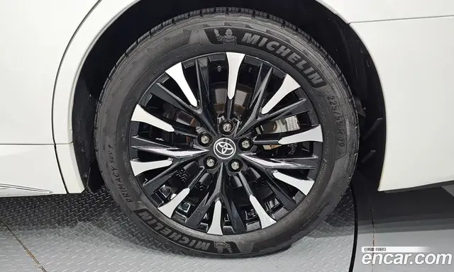 Toyota Alphard 2024 2.5 автомат (гидро), миниатюра 6 Toyota Alphard 2024 2.5 автомат (гидро), миниатюра 6