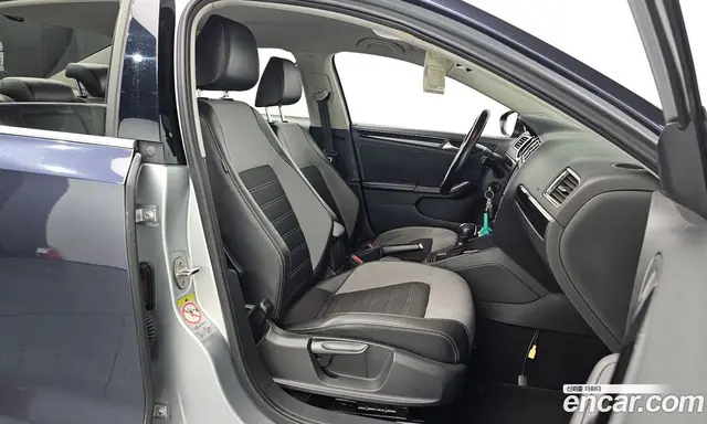 Volkswagen Jetta 2015 2.0 автомат (гидро), миниатюра 10 Volkswagen Jetta 2015 2.0 автомат (гидро), миниатюра 10