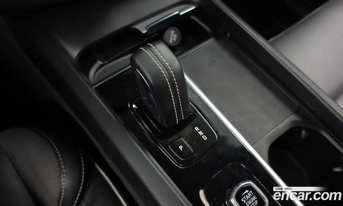 Volvo XC60 2021 2.0 автомат (гидро), фото 12