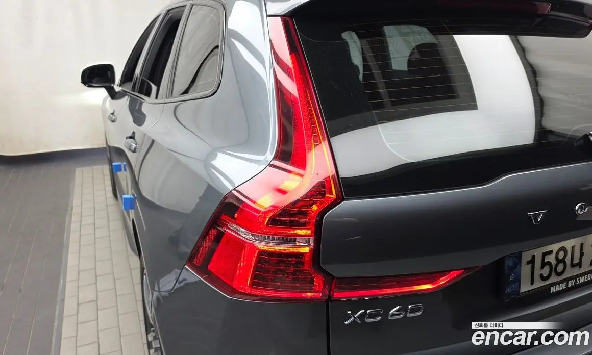 Volvo XC60 2021 2.0 автомат (гидро), фото 9