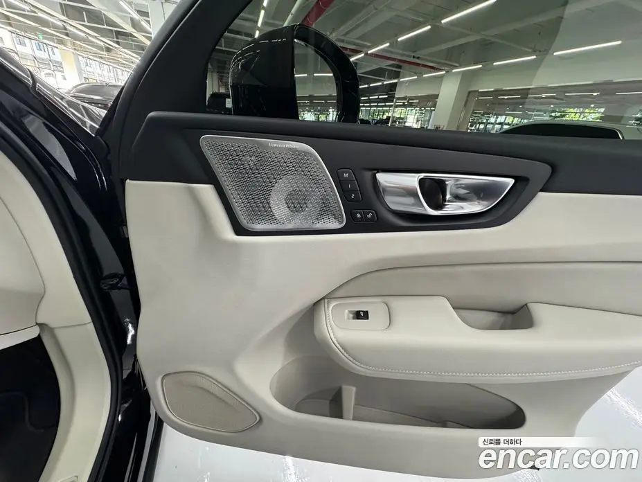 Volvo XC60 2026 2.0 автомат (гидро), фото 14 Volvo XC60 2026 2.0 автомат (гидро), фото 14