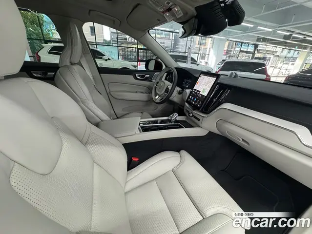 Volvo XC60 2026 2.0 автомат (гидро), миниатюра 7 Volvo XC60 2026 2.0 автомат (гидро), миниатюра 7