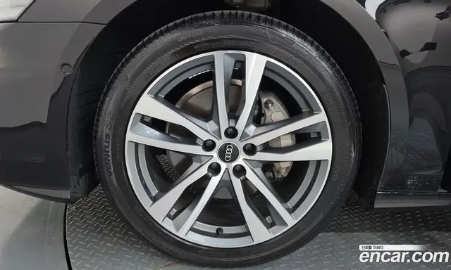 Audi A6 2022 2.0 автомат (гидро), миниатюра 5