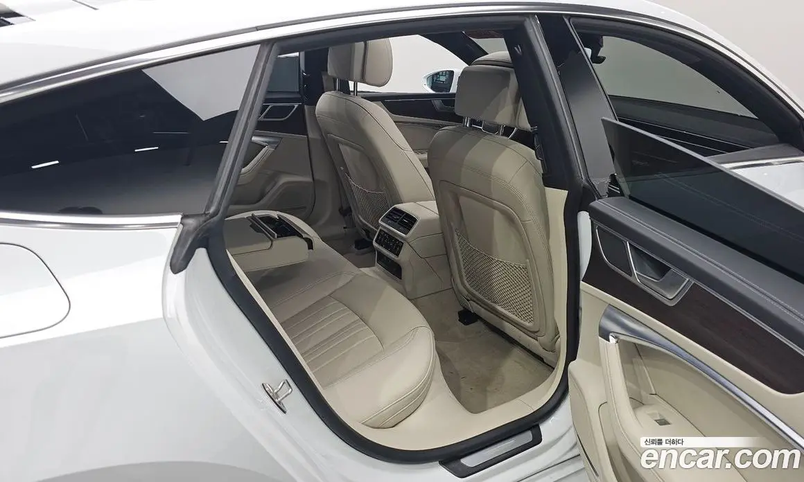 Audi A7 2022 3.0 автомат (гидро), фото 17