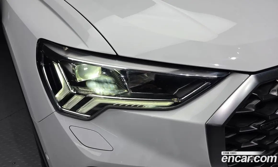 Audi Q3 2023 2.0 автомат (гидро), фото 8