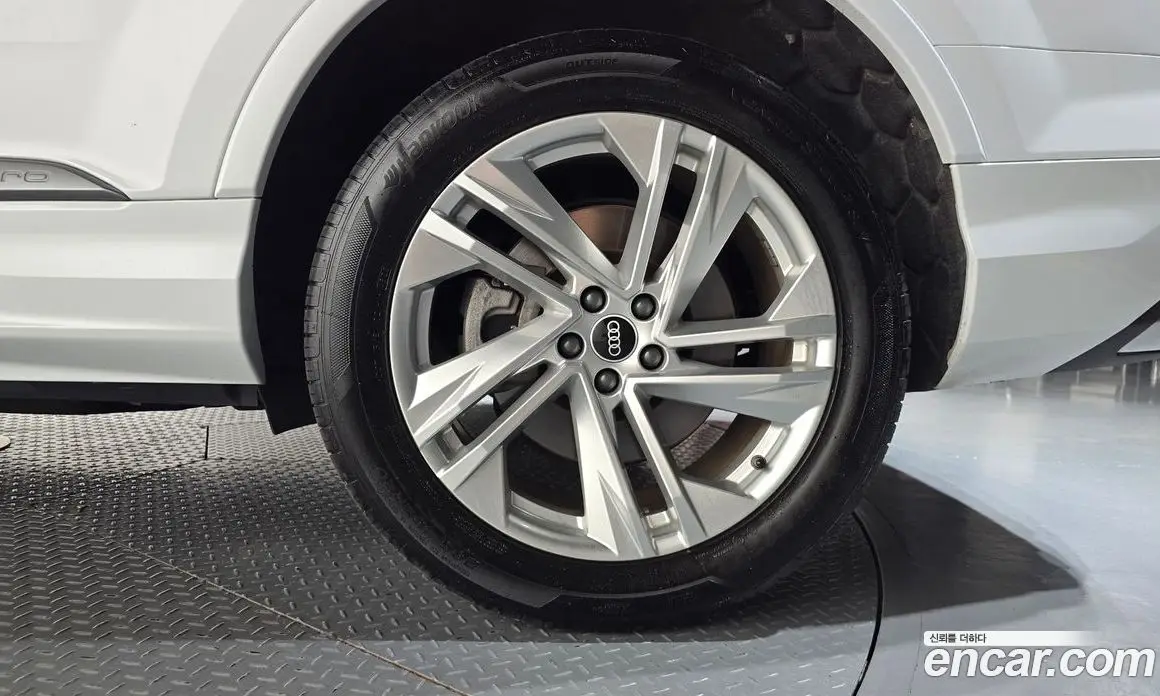 Audi Q7 2022 3.0 автомат (гидро), фото 7 Audi Q7 2022 3.0 автомат (гидро), фото 7