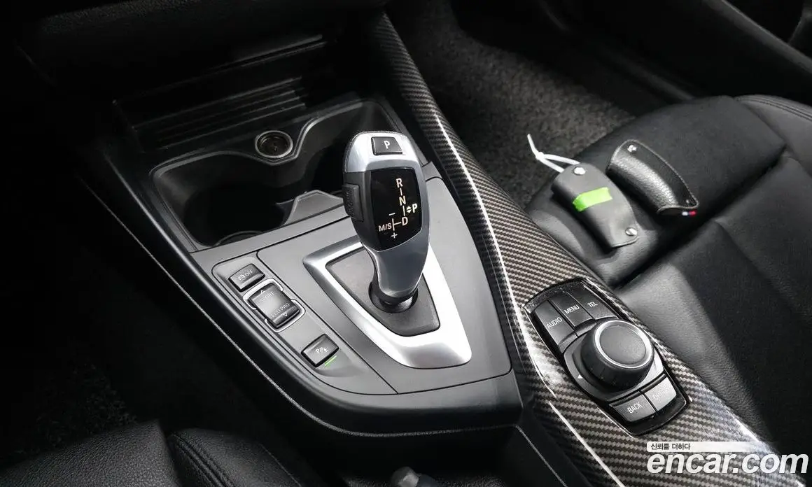 BMW 1 серия 2017 2.0 автомат (гидро), фото 11