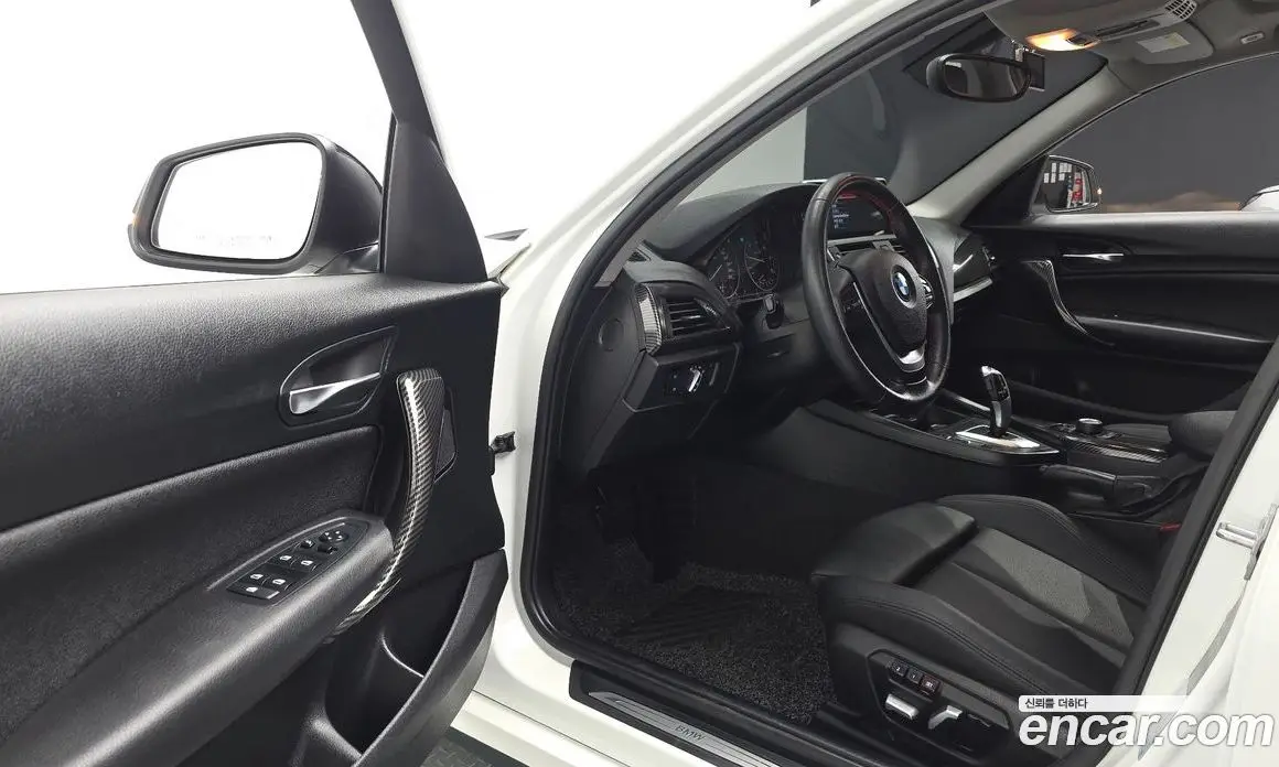 BMW 1 серия 2017 2.0 автомат (гидро), фото 12