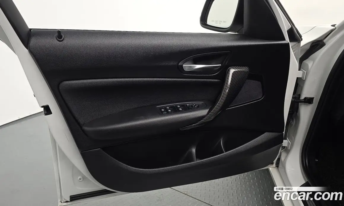 BMW 1 серия 2017 2.0 автомат (гидро), фото 13