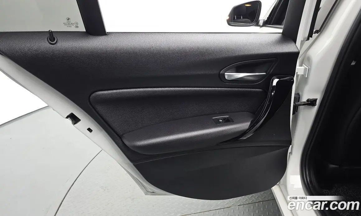 BMW 1 серия 2017 2.0 автомат (гидро), фото 14