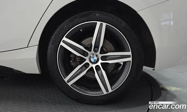 BMW 1 серия 2017 2.0 автомат (гидро), миниатюра 6