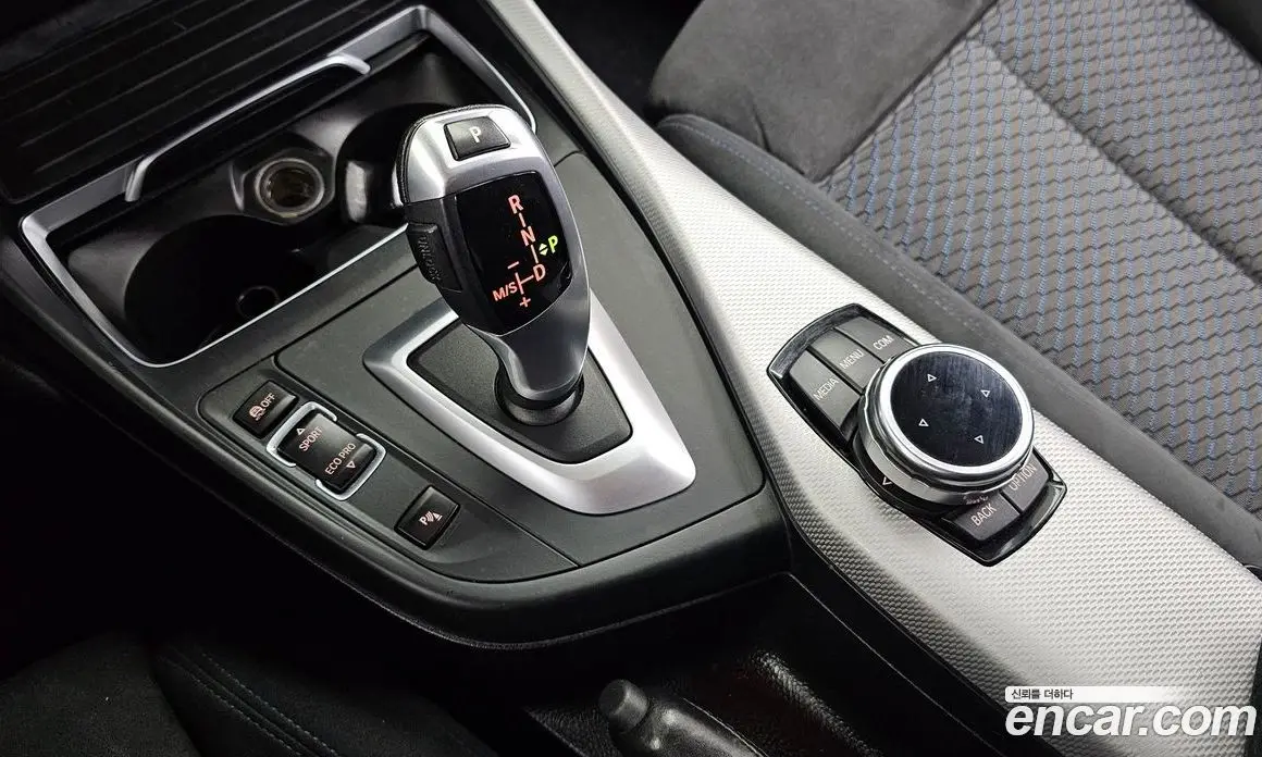 BMW 1 серия 2018 2.0 автомат (гидро), фото 12 BMW 1 серия 2018 2.0 автомат (гидро), фото 12