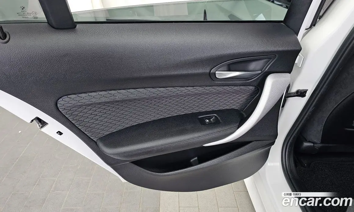BMW 1 серия 2018 2.0 автомат (гидро), фото 15 BMW 1 серия 2018 2.0 автомат (гидро), фото 15