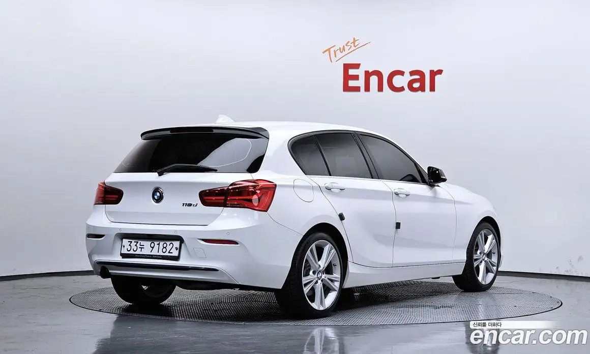BMW 1 серия 2019 2.0 автомат (гидро), фото 2 BMW 1 серия 2019 2.0 автомат (гидро), фото 2