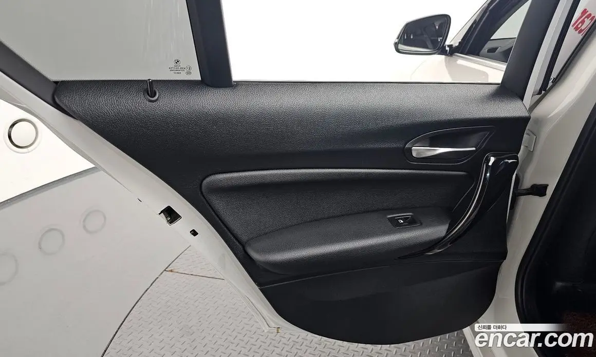 BMW 1 серия 2019 2.0 автомат (гидро), фото 15 BMW 1 серия 2019 2.0 автомат (гидро), фото 15